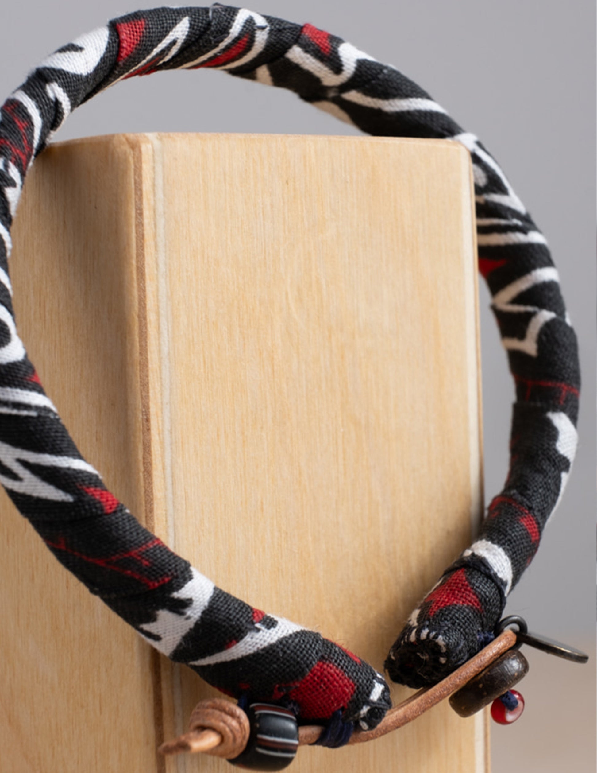 Mikia Bandana Bracelet in Black/Red