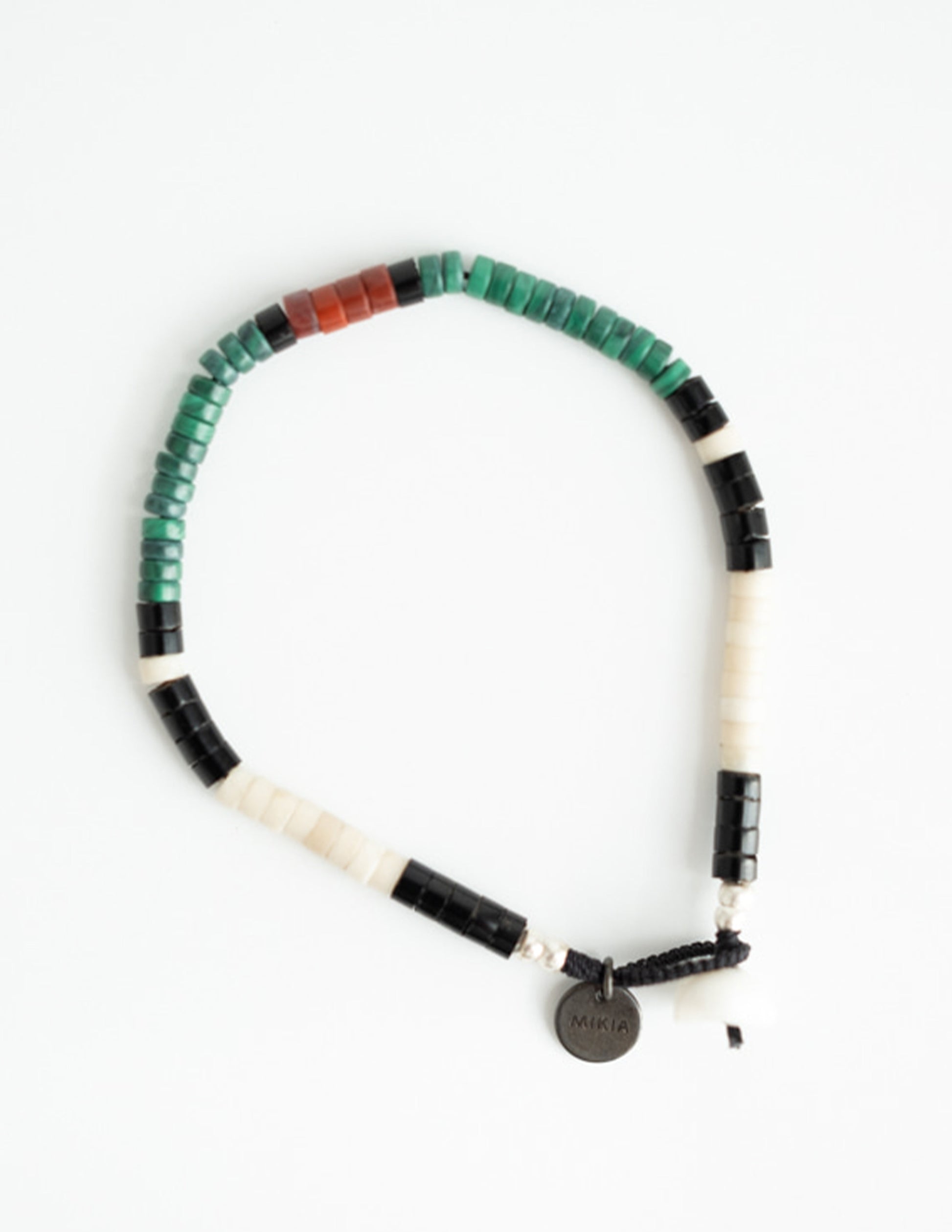 Mikia Heishi Beads Bracelet in Malachite/Jet